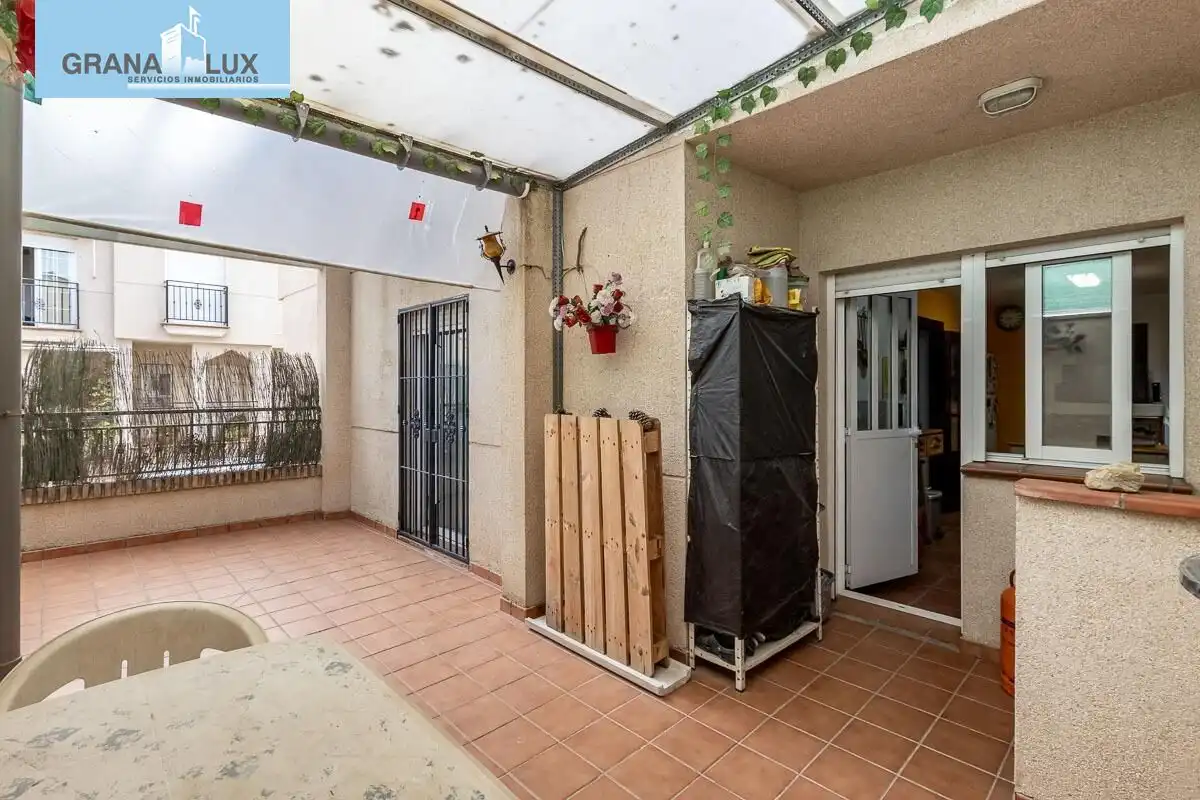 Casa aparellada amb terrassa en venda a Camino CEMENTERIO, imagen 9