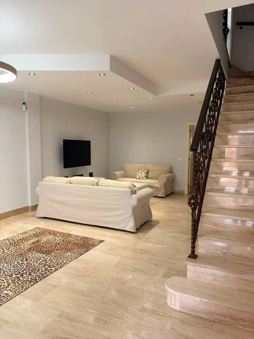 Terraced house with pool for sale in Paseo de las Palmeras, imagen 11