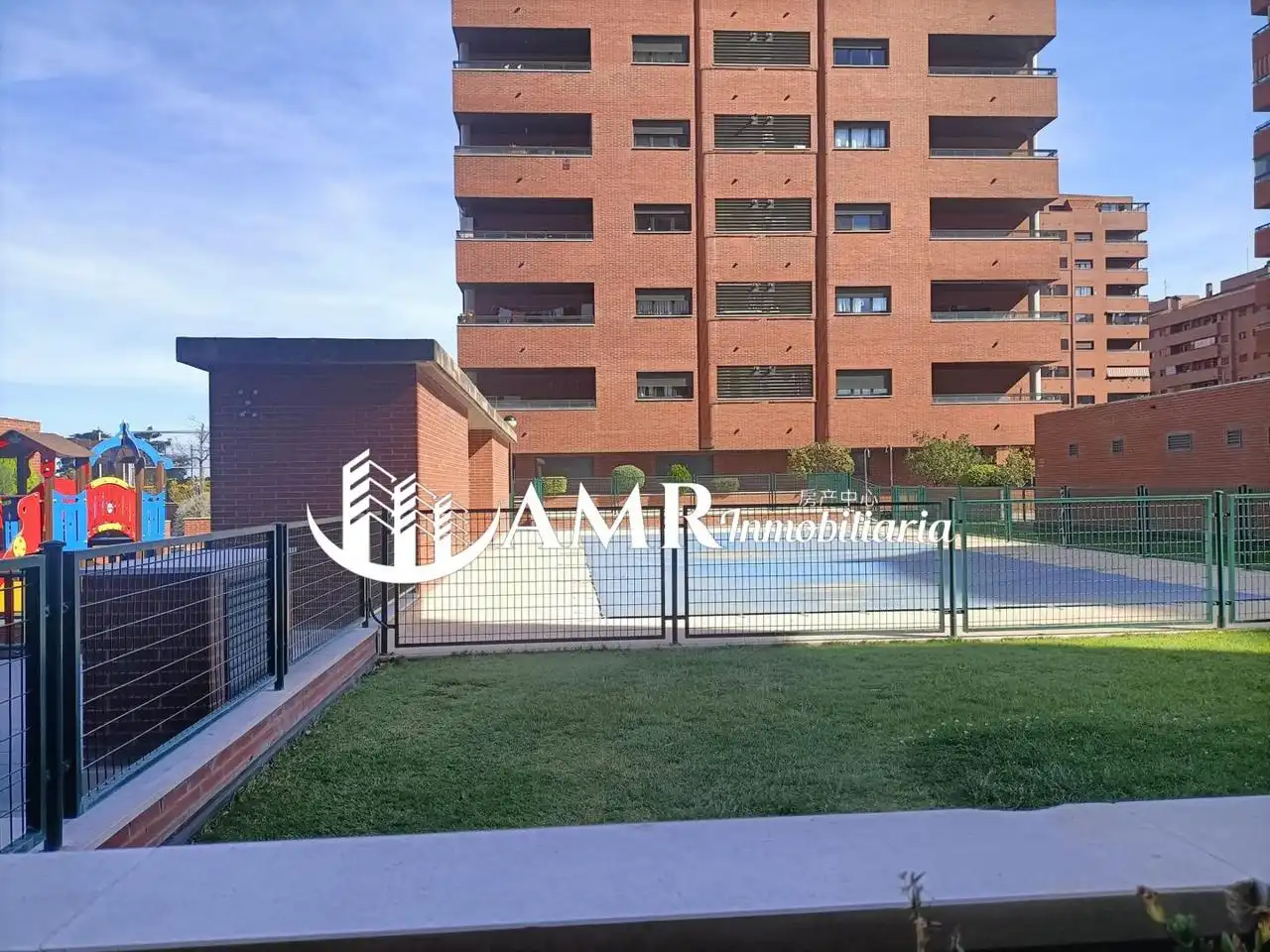 Schwimmbecken von Wohnung zum Verkauf in Seseña mit Klimaanlage, Terrasse und Abstellraum
