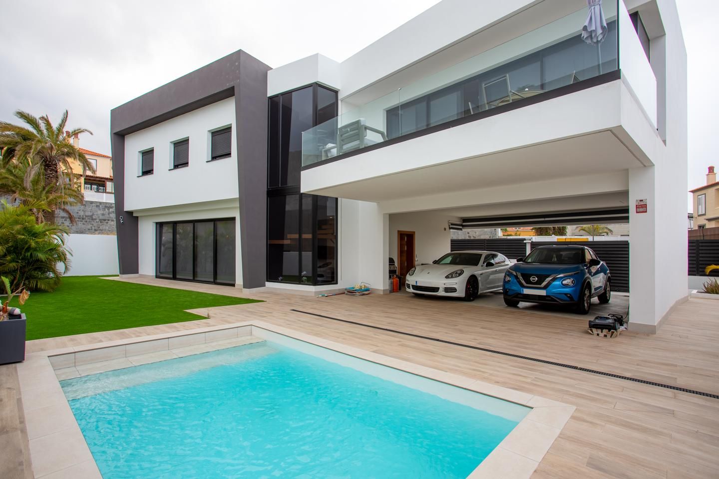 Exterior view of House or chalet for sale in Las Palmas de Gran Canaria  with Private garden, Terrace and Swimming Pool