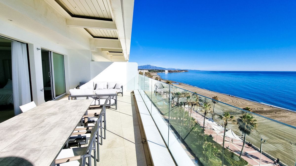 Terrace of Attic for sale in Estepona  with Air Conditioner, Private garden and Parquet flooring