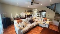 Living room of Single-family semi-detached for sale in Dos Hermanas