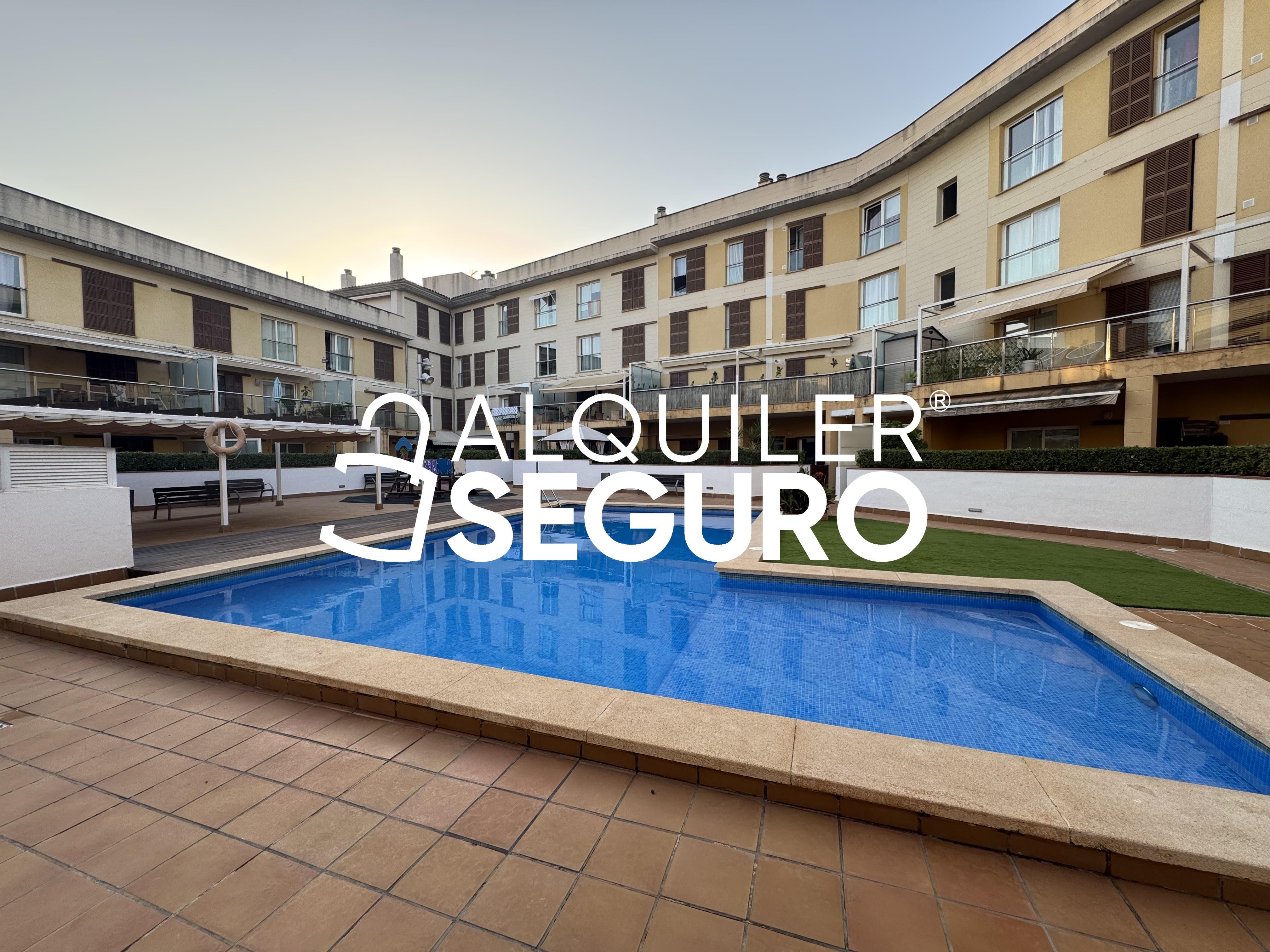 Piscina de Pis de lloguer en Campos amb Calefacció i Moblat