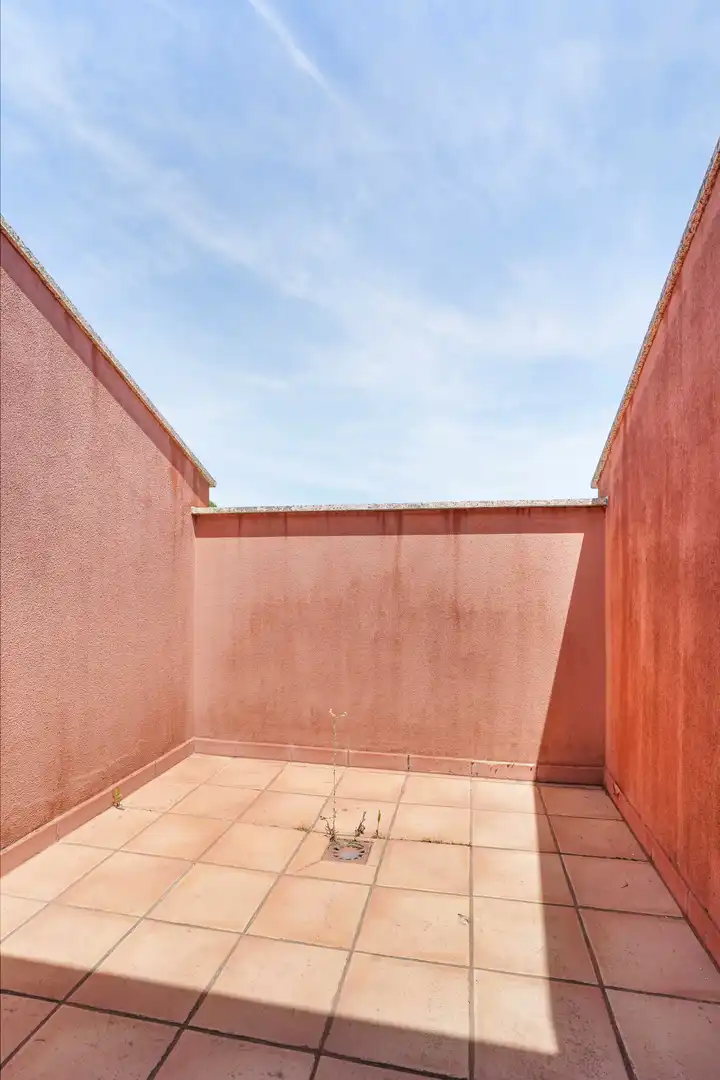 Vista exterior de Dúplex en venta en Oleiros con Calefacción, Trastero y Piscina