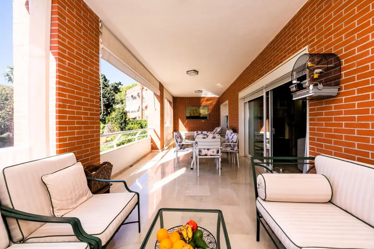 Terraza de Apartamento en venta en Marbella con Aire acondicionado, Amueblado y Internet