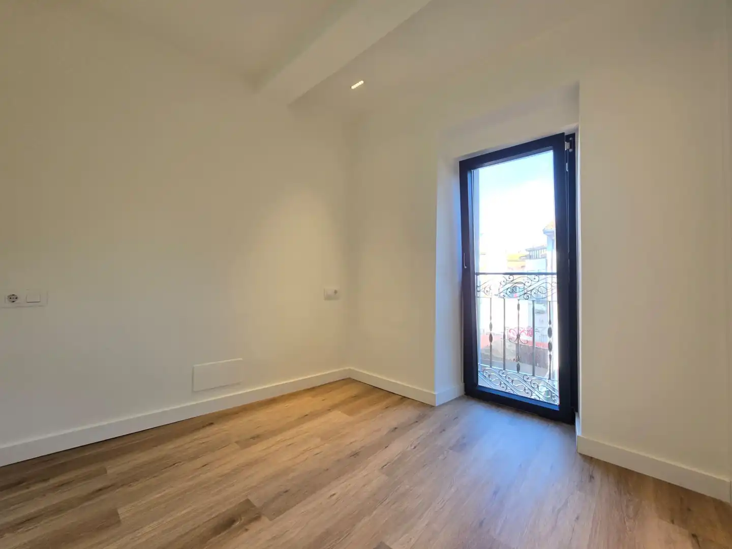 Bedroom of Flat for sale in Llanes