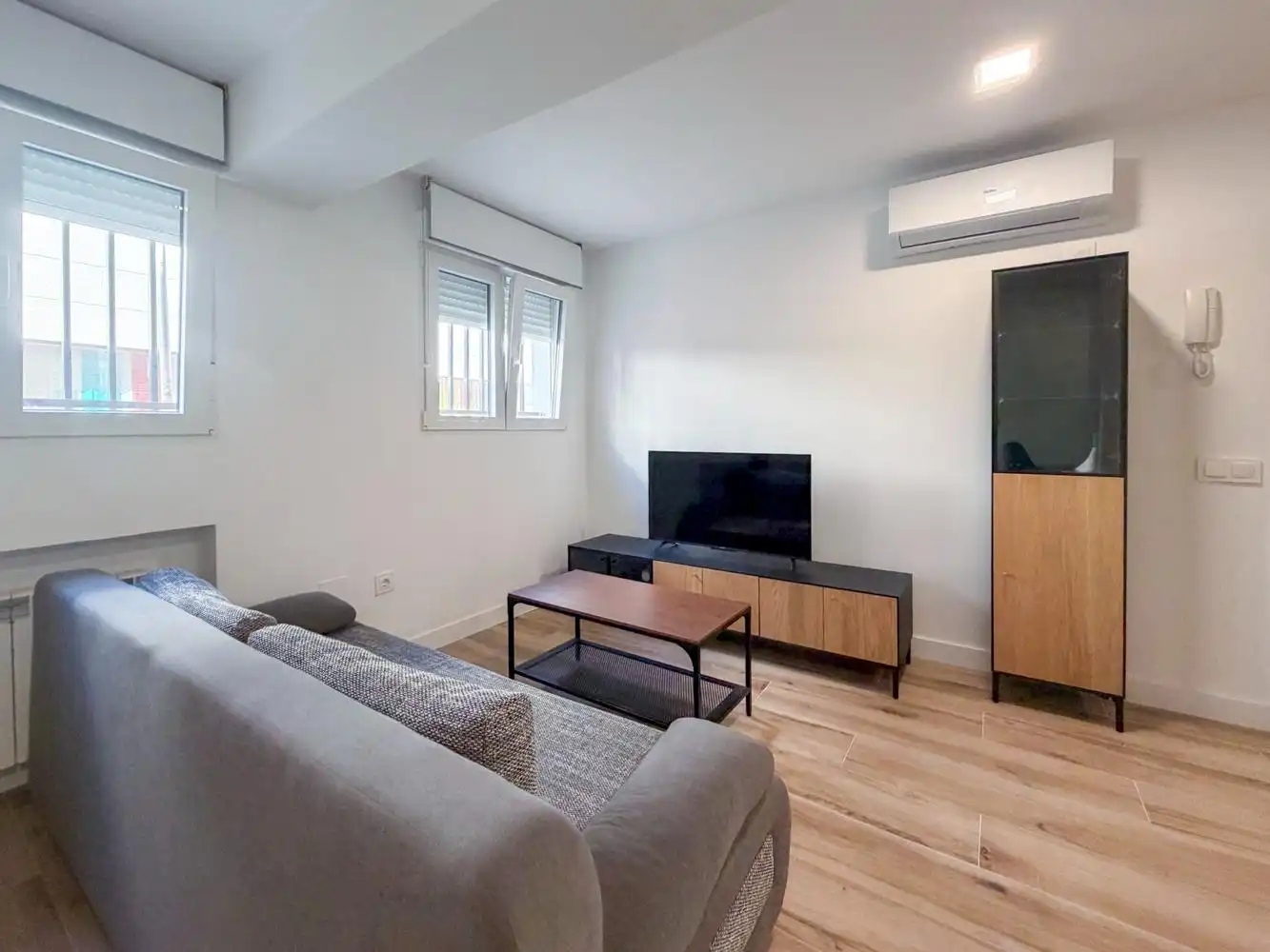 Living room of Lofts for rent in Madrid  with Air Conditioner, Heating and Furnished