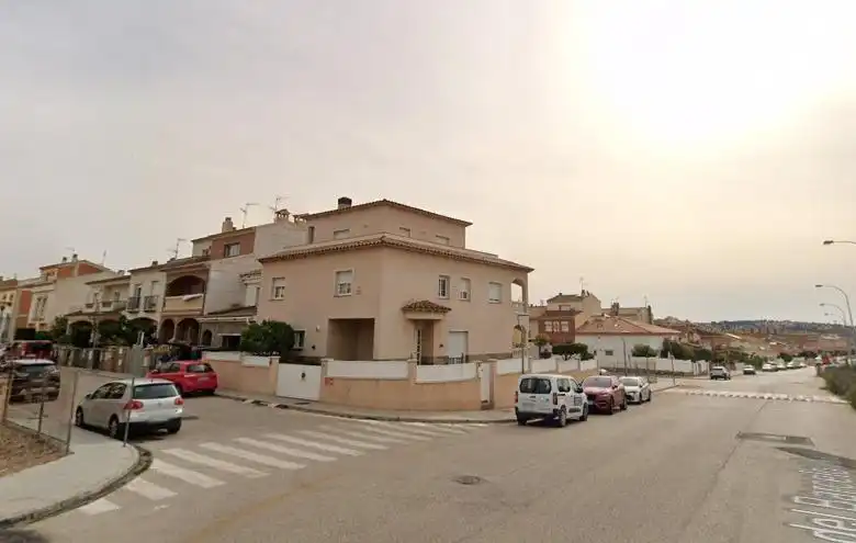 Exterior view of Detached homes for sale in El Vendrell  with Private garden