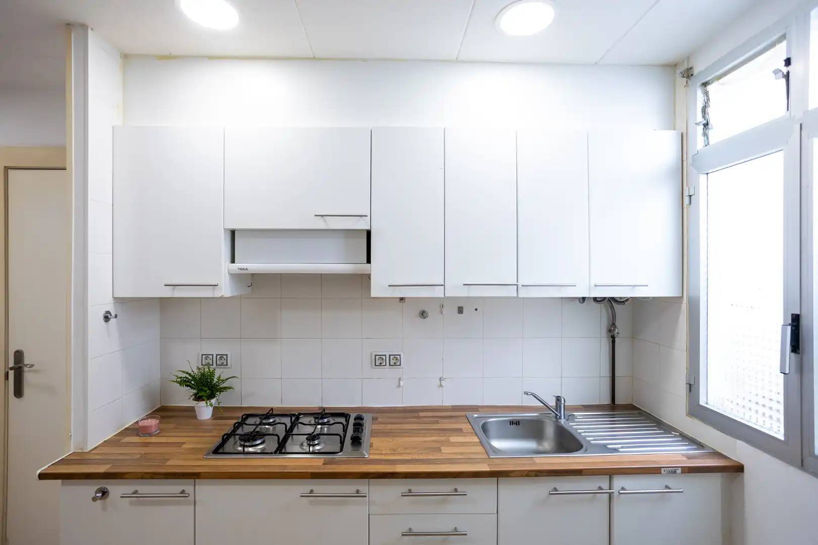 Cocina de Apartamento de alquiler en Barcelona con Parquet, Amueblado y Lavadora