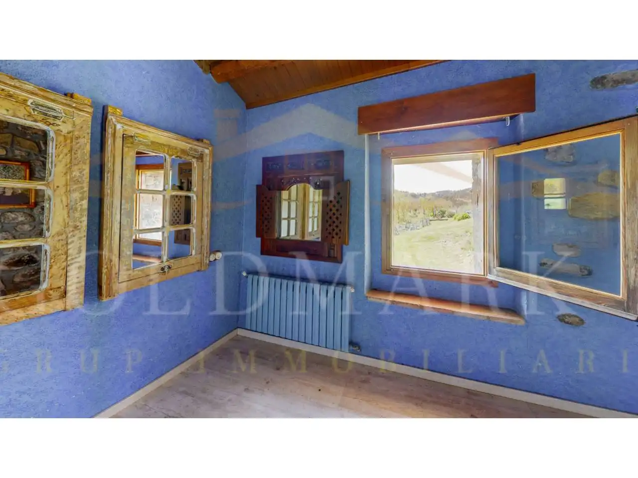 Habitación de Finca rústica en venta en Sant Jaume de Frontanyà con Calefacción y Jardín privado