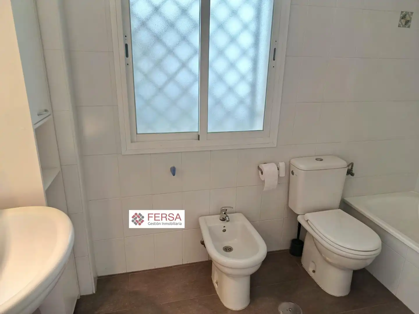 Baño de Ático de alquiler en El Puerto de Santa María con Aire acondicionado, Terraza y Amueblado