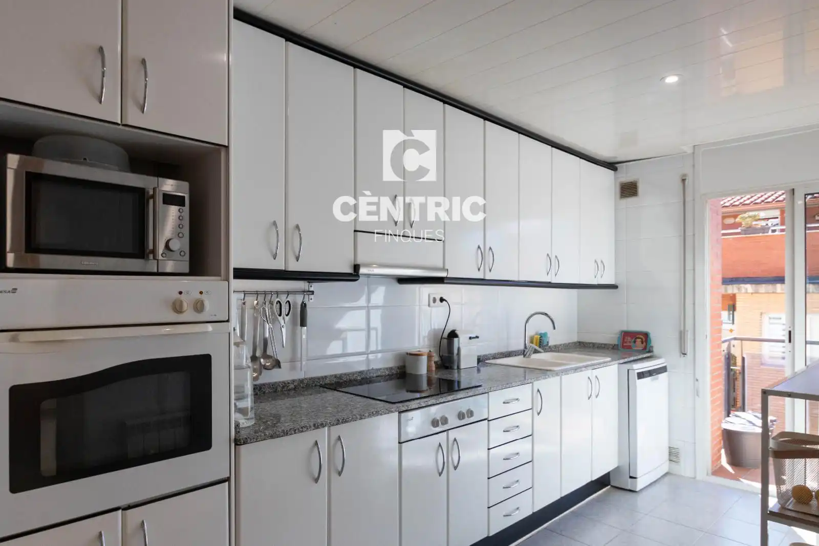 Kitchen of Attic for sale in Centre
