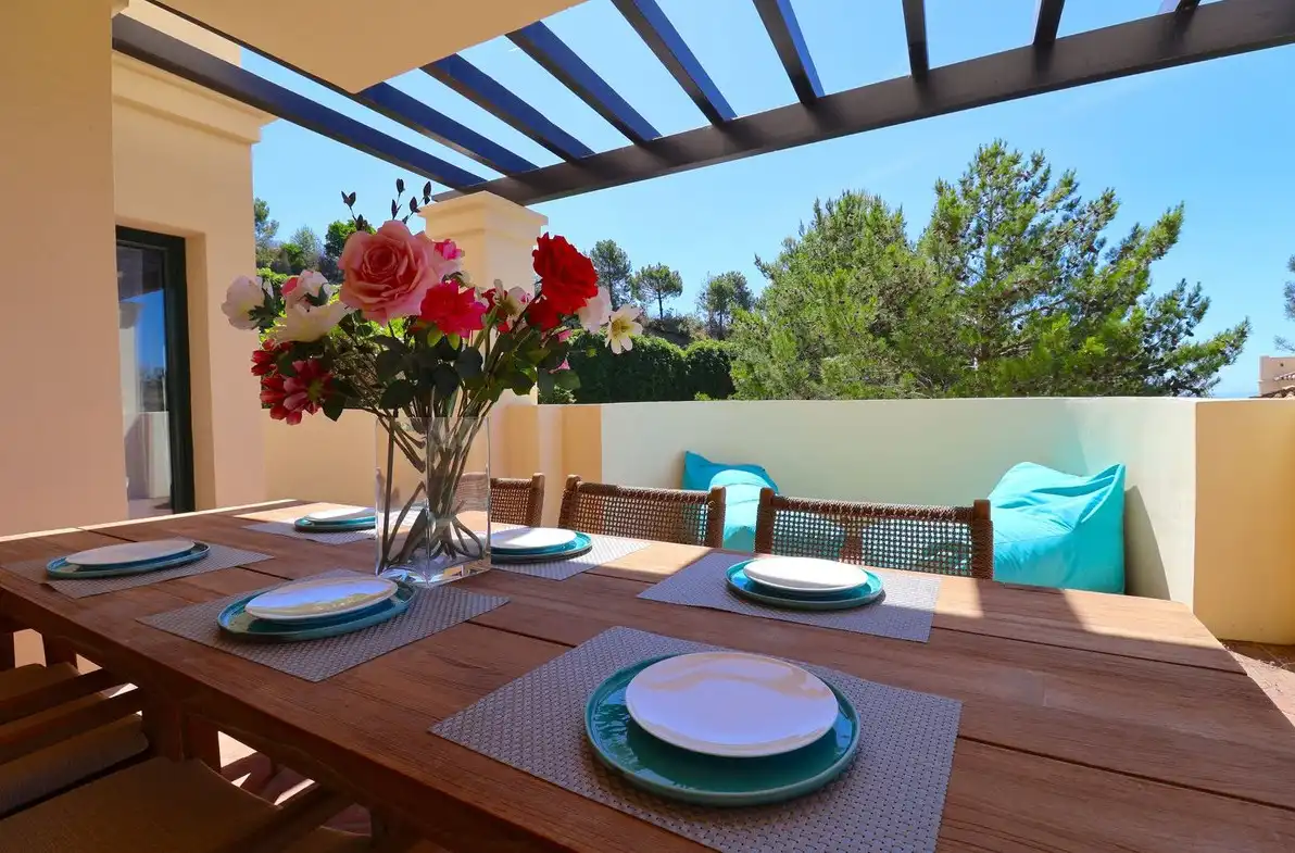 Terraza de Apartamento en venta en Benahavís con Aire acondicionado, Calefacción y Jardín privado