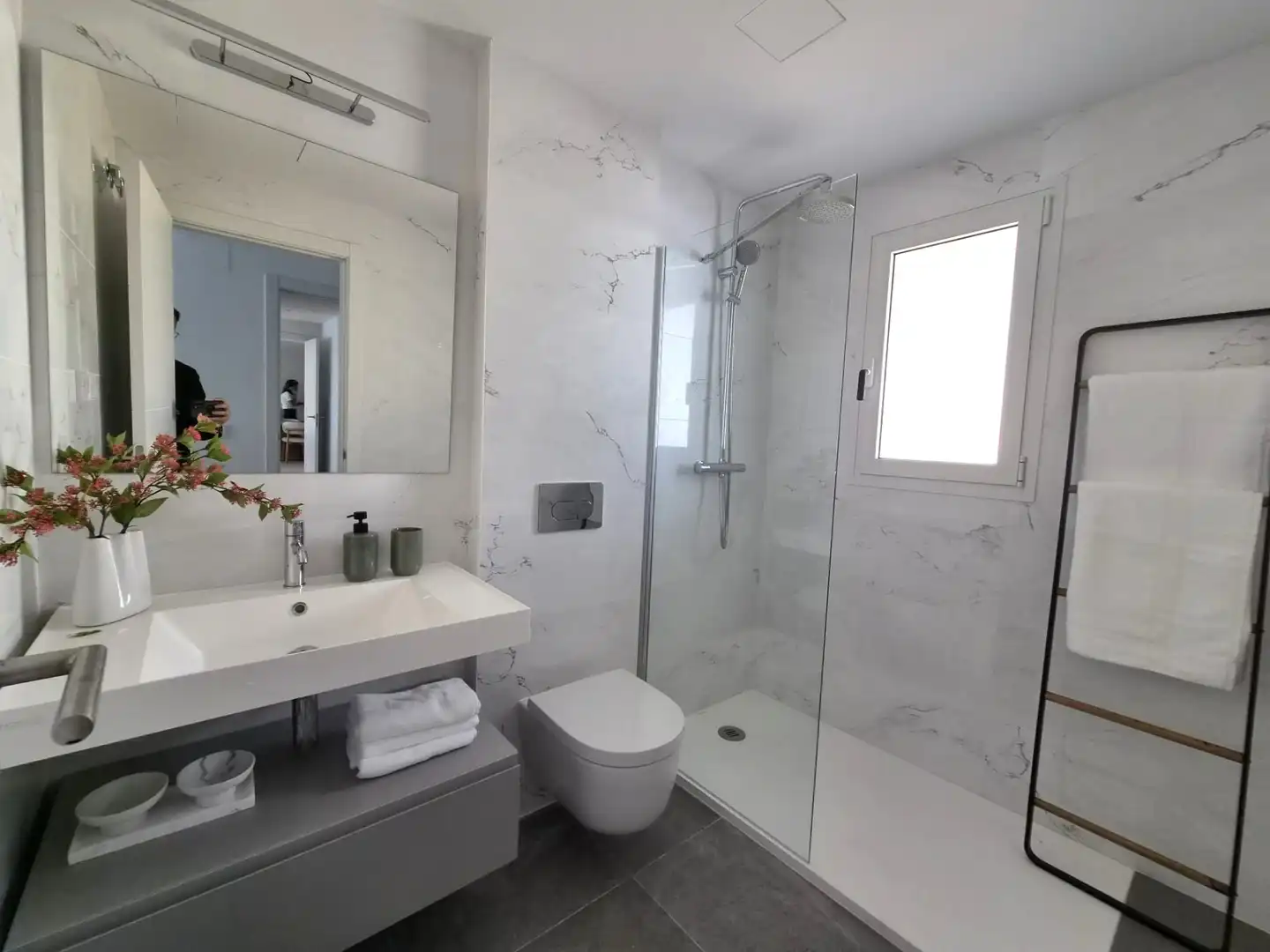 Piso de obra nueva con piscina en venta en Calle Colón 6, imagen 19