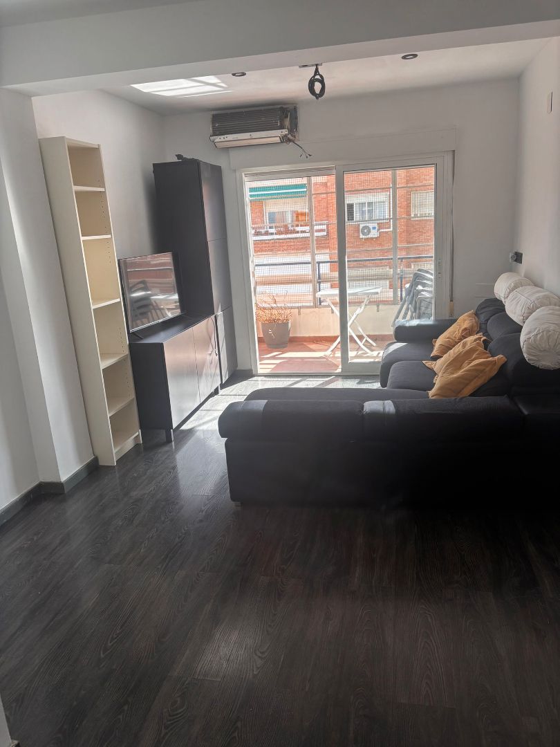 Living room of Flat to rent in  Granada Capital  with Furnished, Oven and Washing machine