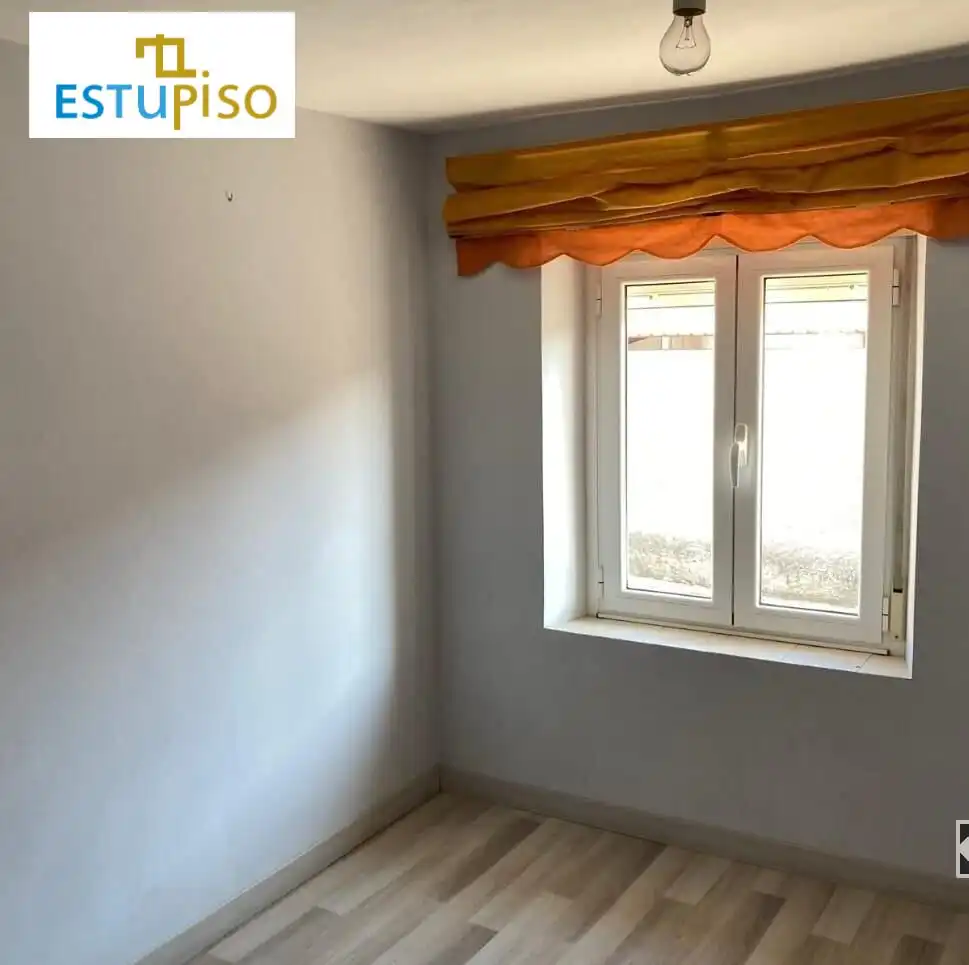 Habitación de Casa o chalet en venta en Valdepolo con Calefacción y Jardín privado