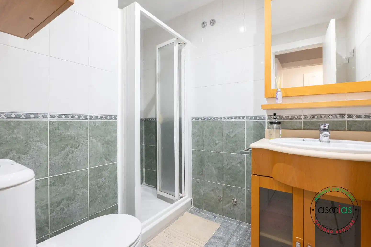 Bathroom of Flat for sale in Gijón   with Heating and Storage room