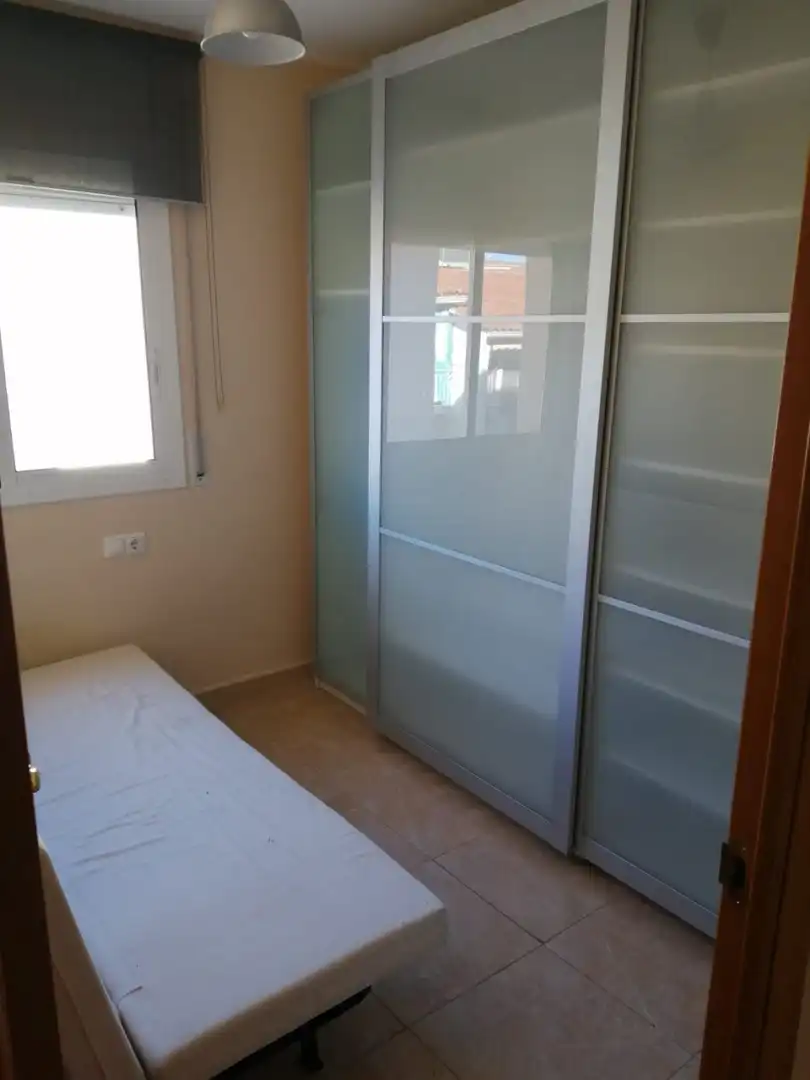 Bedroom of Flat for sale in El Vendrell  with Heating, Terrace and Furnished
