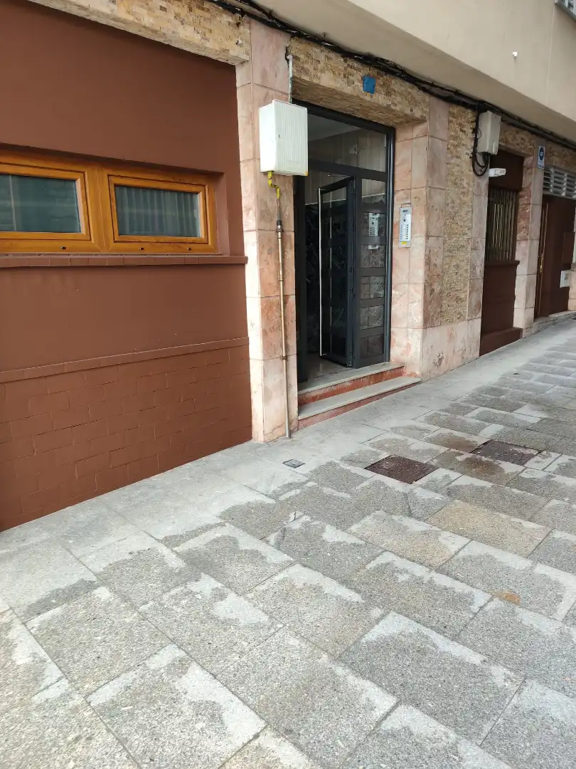 Piso con ascensor en venta en Santa Uxía de Ribeira, imagen 4