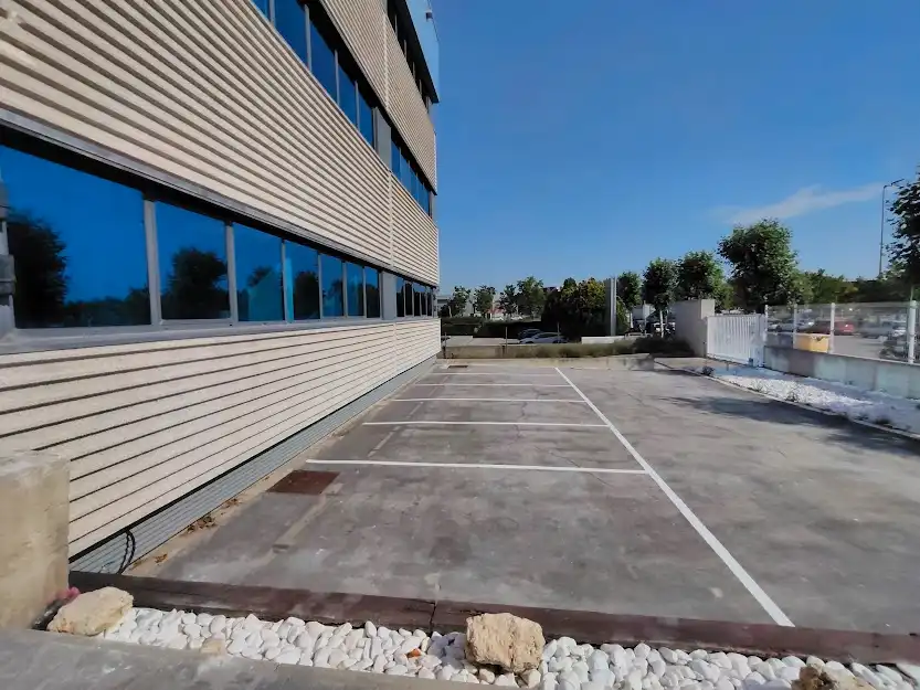 Parkplatz von Gebäude zur Miete in El Prat de Llobregat