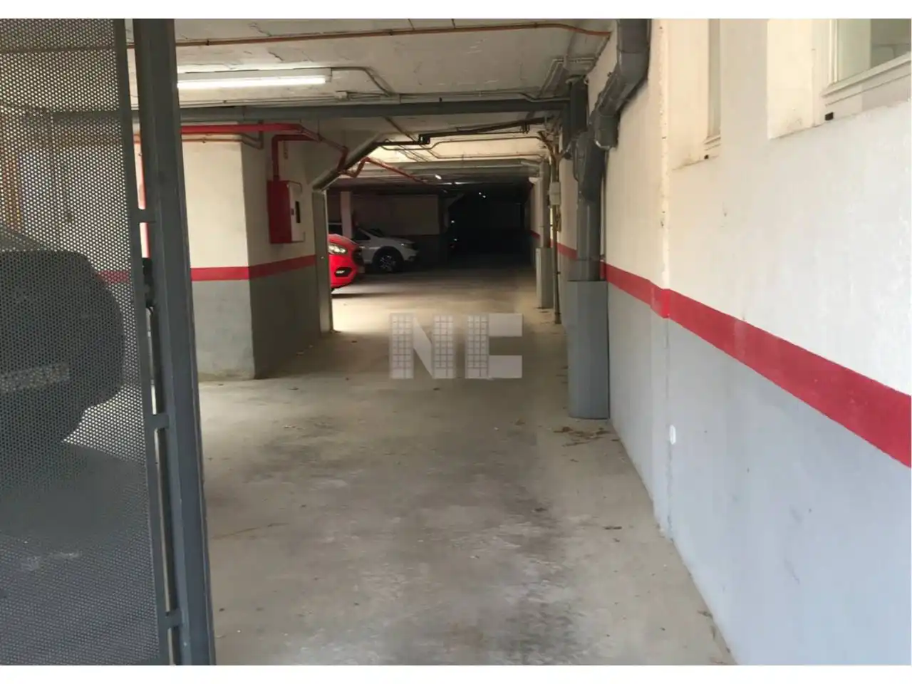 Parkplatz von Garage zur Miete in Vallromanes