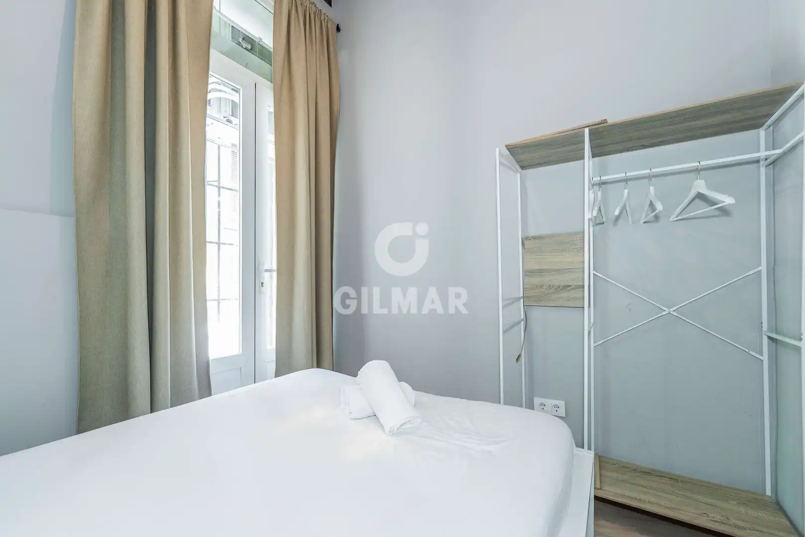 Habitación de Piso en venta en Madrid con Calefacción