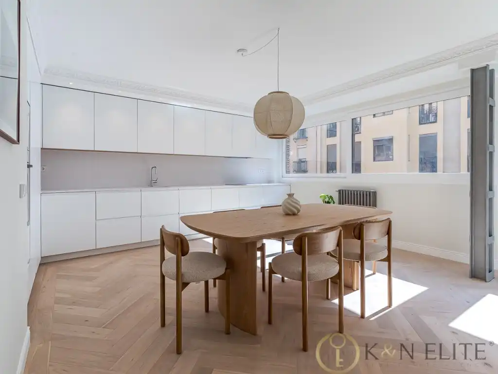 Piso con ascensor en venta en Calle Alonso Cano, imagen 4