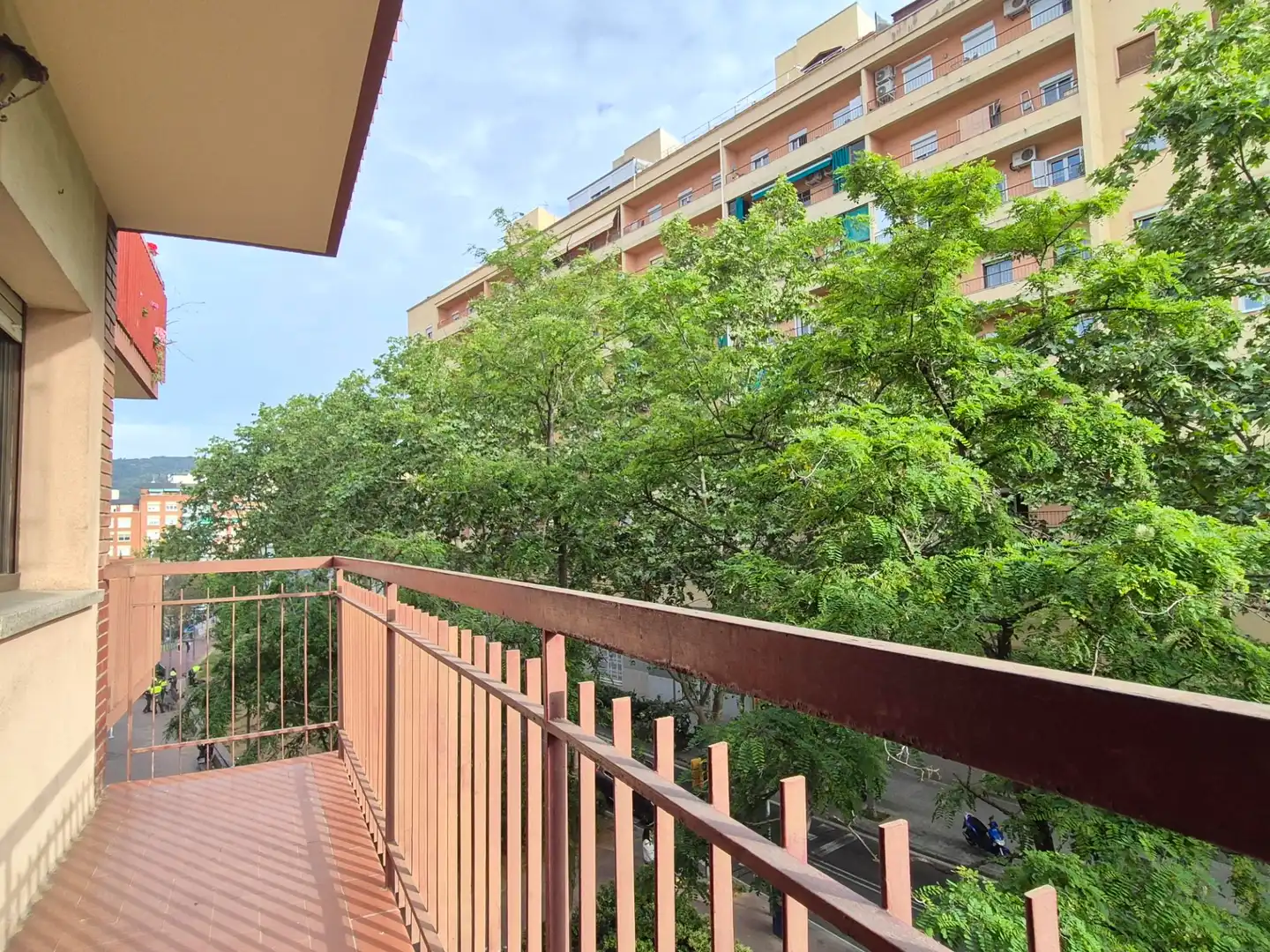 Terrasse von Wohnung zum Verkauf in  Barcelona Capital mit Ofen und Balkon