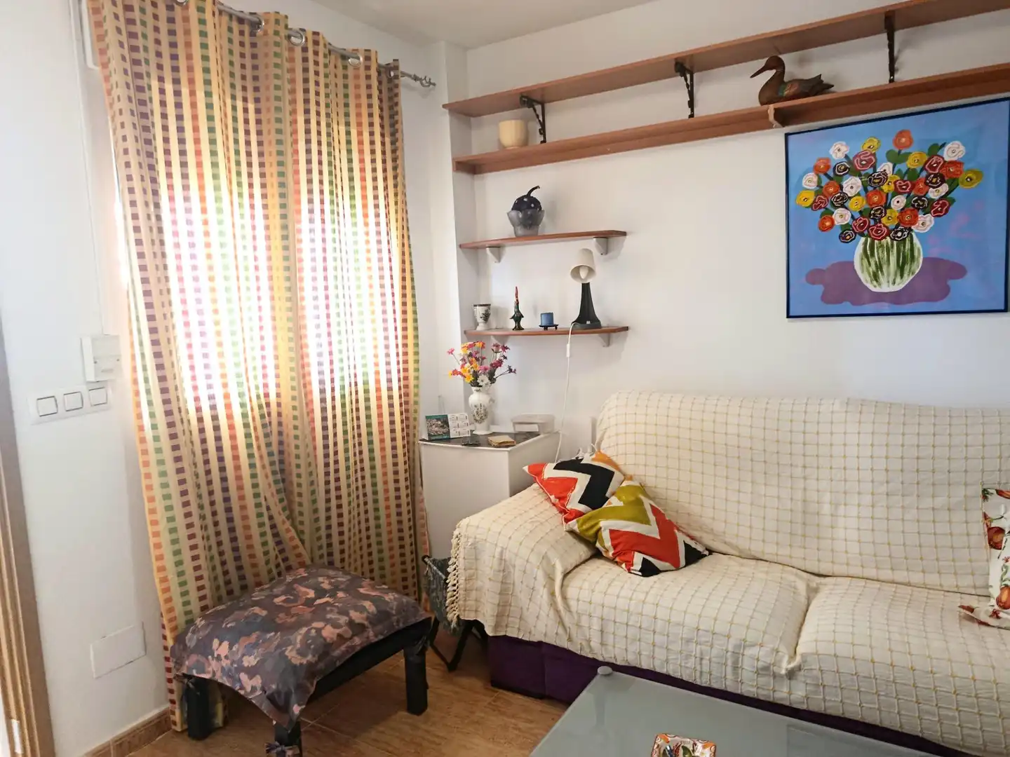 Sala d'estar de Casa adosada en venda en Castalla amb Jardí privat, Terrassa i Moblat