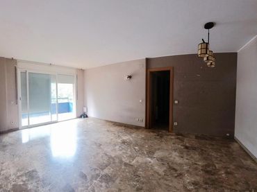 Piso con balcón en venta en Diagonal 46