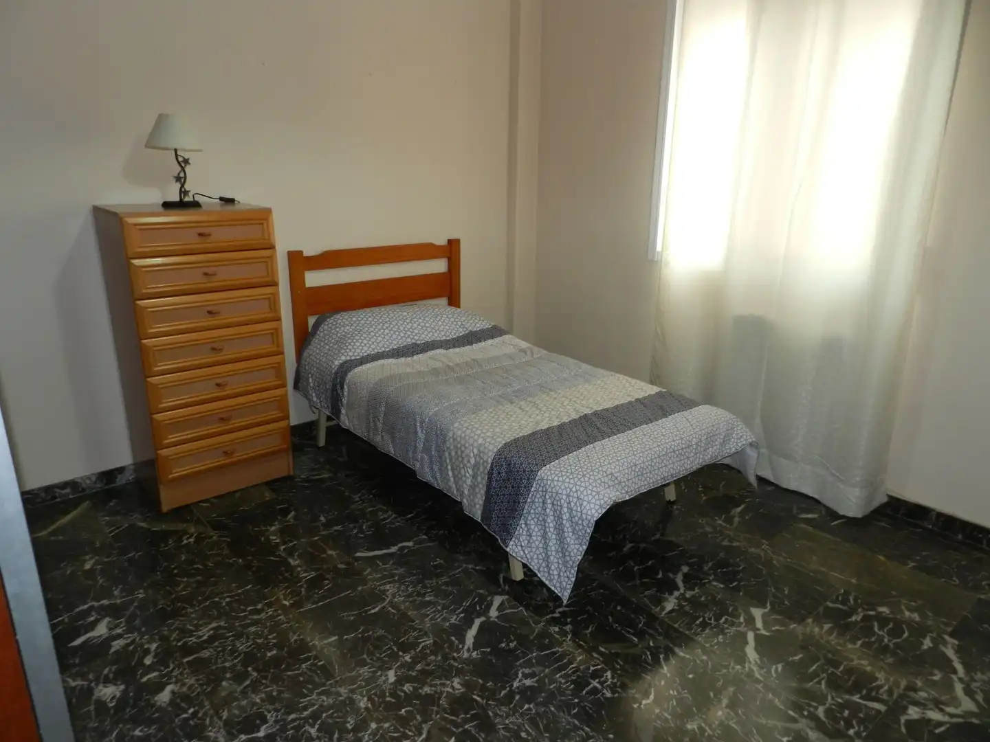 Bedroom of Flat for rent in Linares  with Air Conditioner, Heating and Furnished