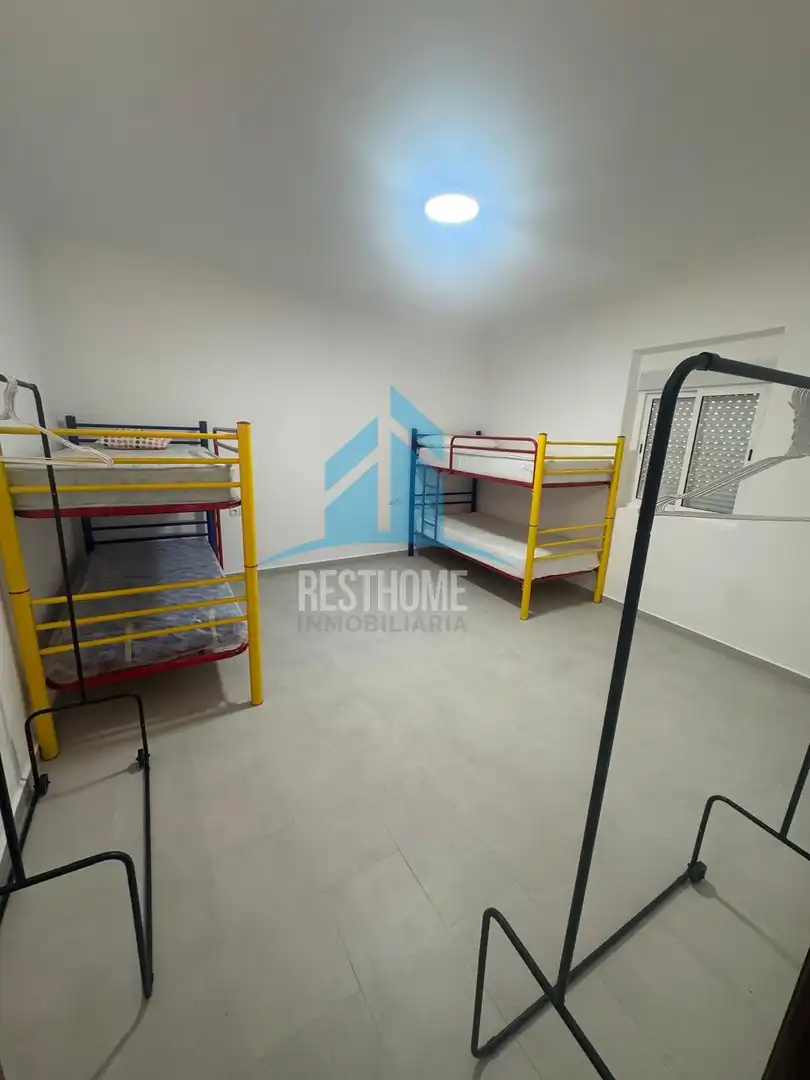 Bedroom of Flat for share in Cullera  with Air Conditioner, Terrace and Furnished