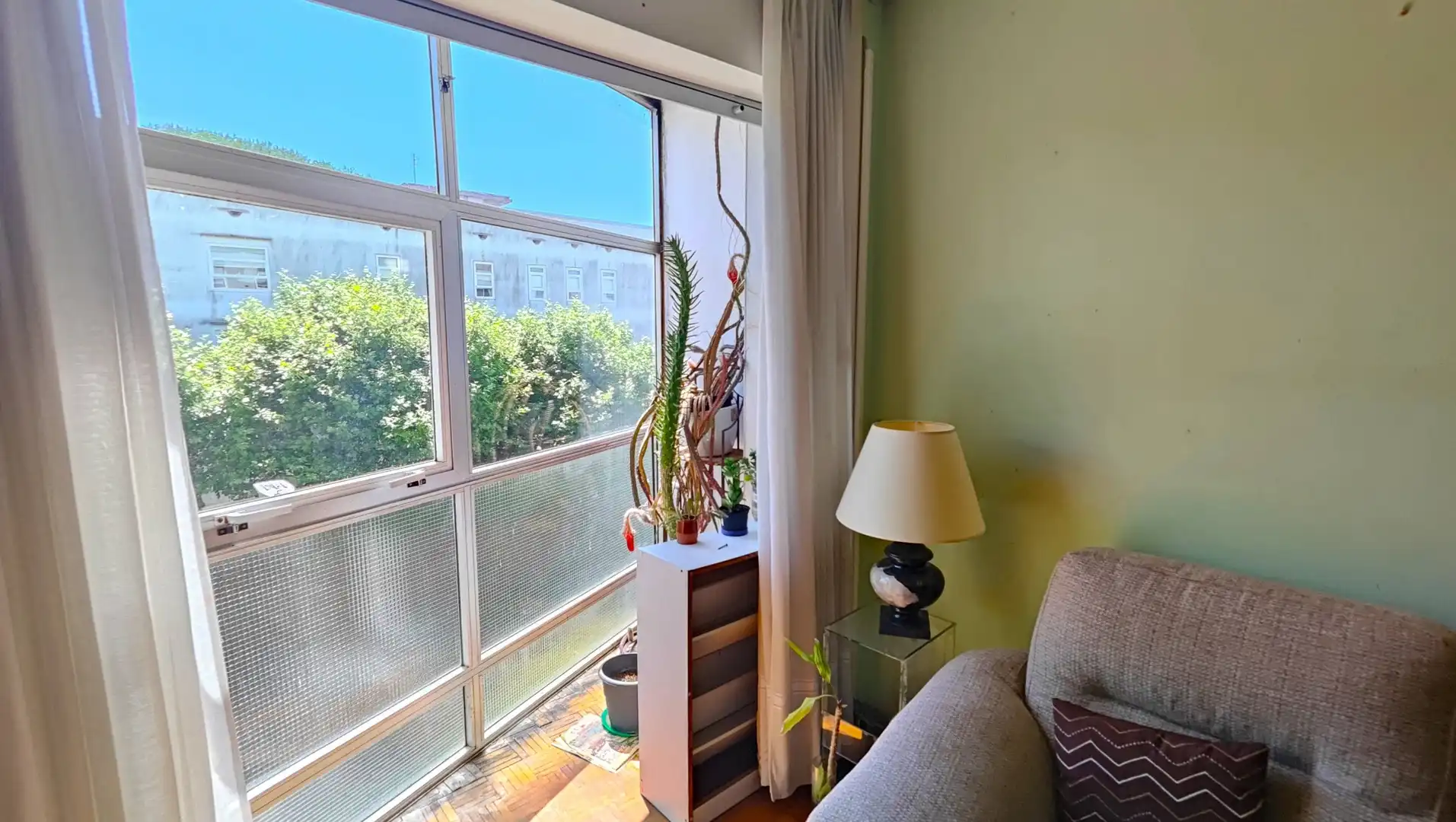 Terraza de Piso en venta en Santiago de Compostela  con Calefacción, Trastero y Amueblado