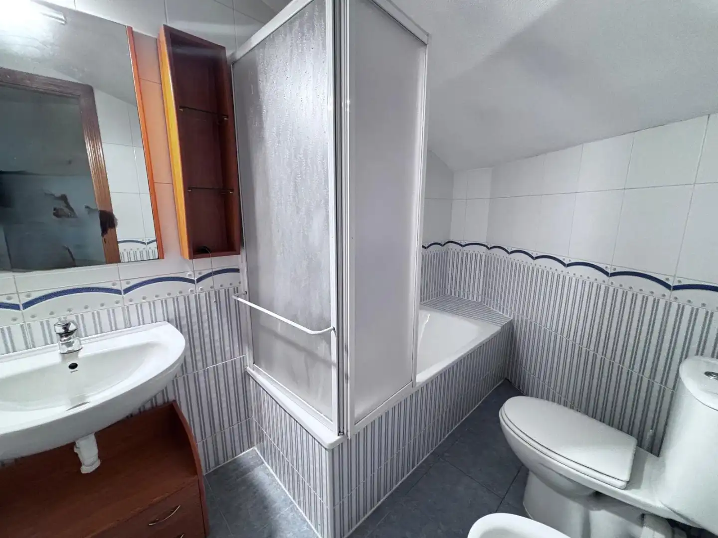 Bathroom of Duplexes for sale in Burgos  with Heating and Storage room
