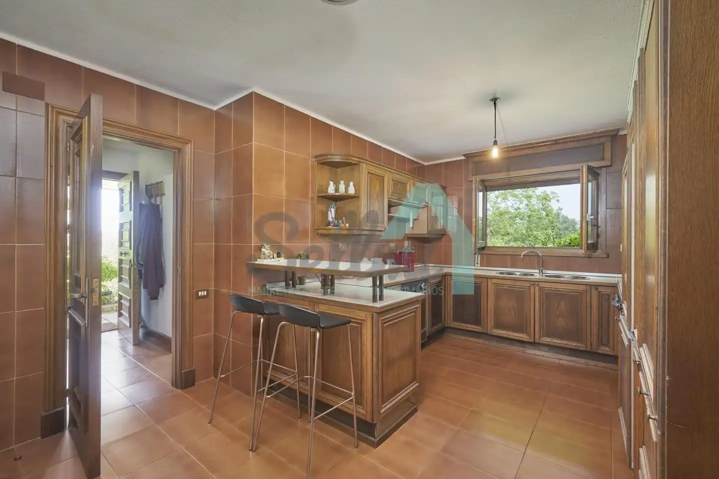 Cuina de Casa o xalet en venda en Gijón  amb Aire condicionat, Jardí privat i Parquet