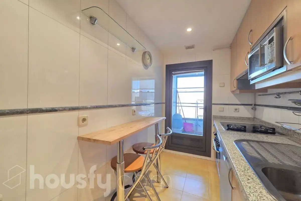 Kitchen of Flat for rent in Madrid  with Air Conditioner, Heating and Parquet flooring
