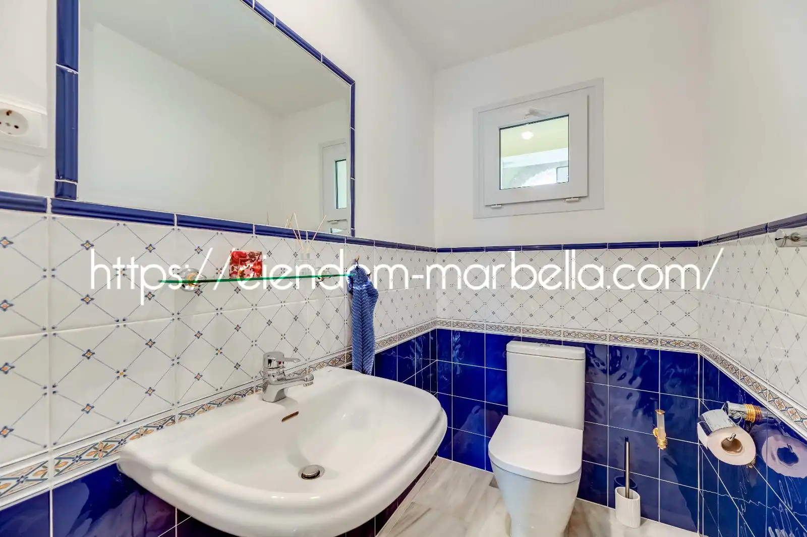 Bany de Dúplex en venda en Marbella amb Aire condicionat, Terrassa i Traster