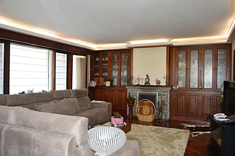 Sala d'estar de Casa o xalet en venda en Limpias amb Calefacció, Jardí privat i Terrassa