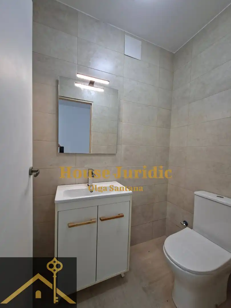 Badezimmer von Geschaftsraum zur Miete in Mataró