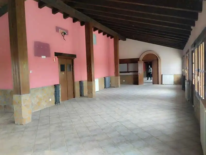 Local en venta en Romanos