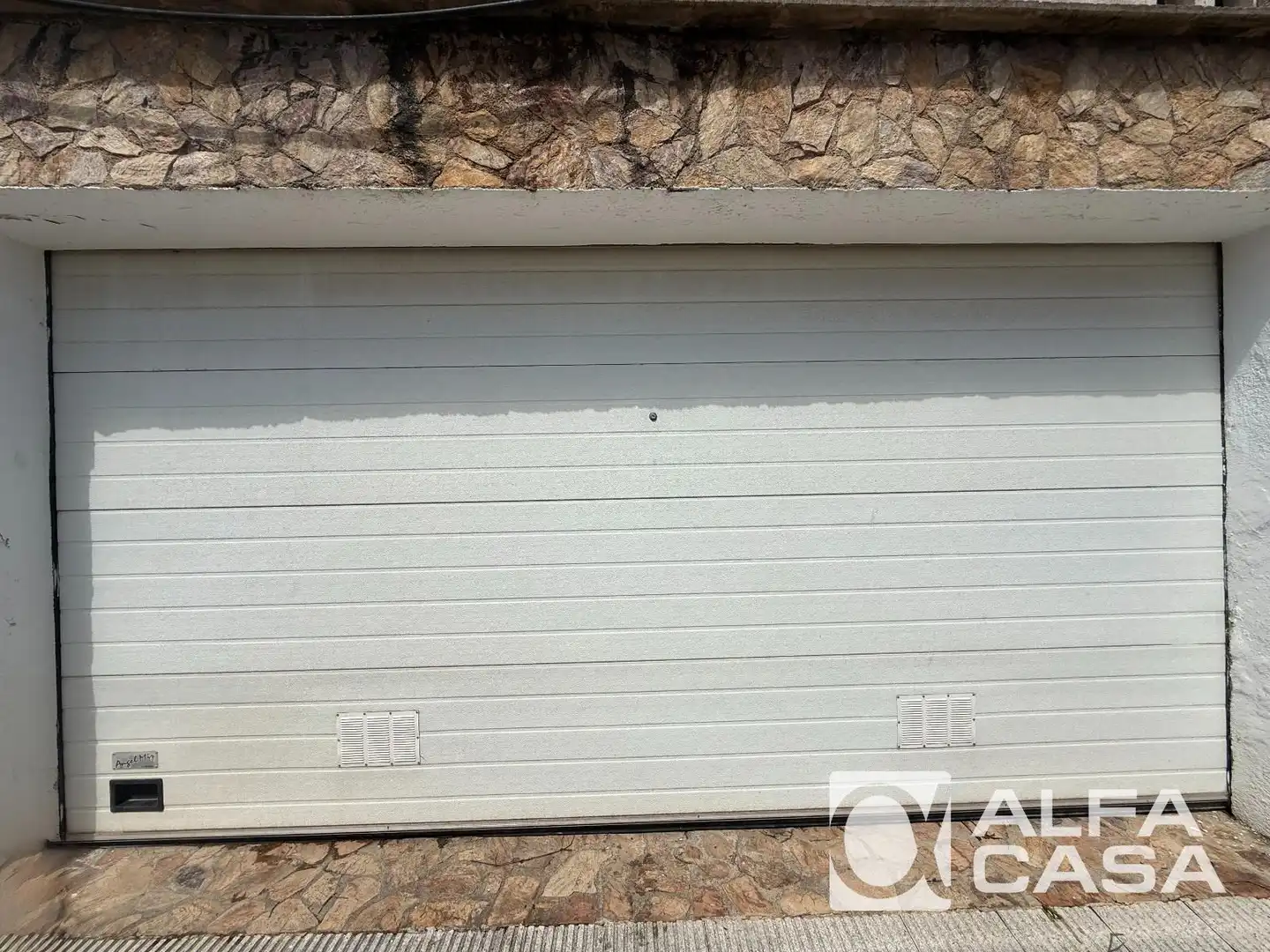 Aparcament de Casa o xalet en venda en Blanes amb Calefacció, Terrassa i Traster