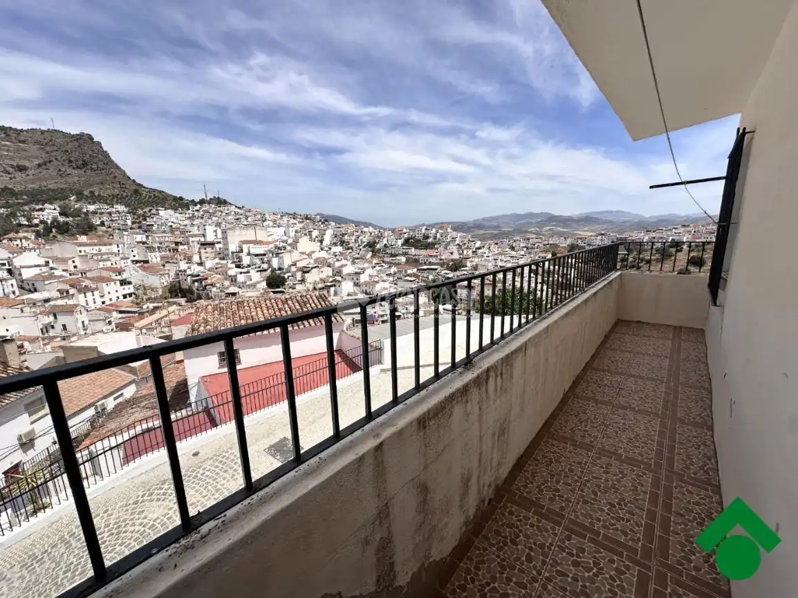 Vista exterior de Casa adosada en venda en Álora amb Terrassa, Moblat i Balcó