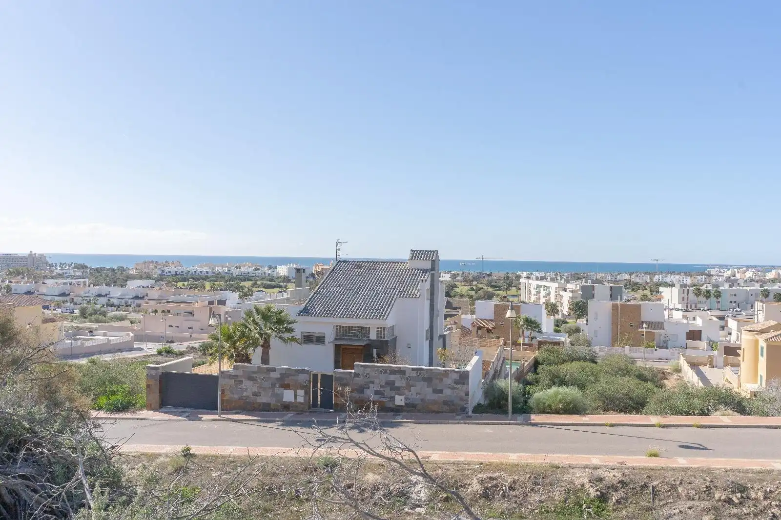 Terreny residencial en venda a Almerimar