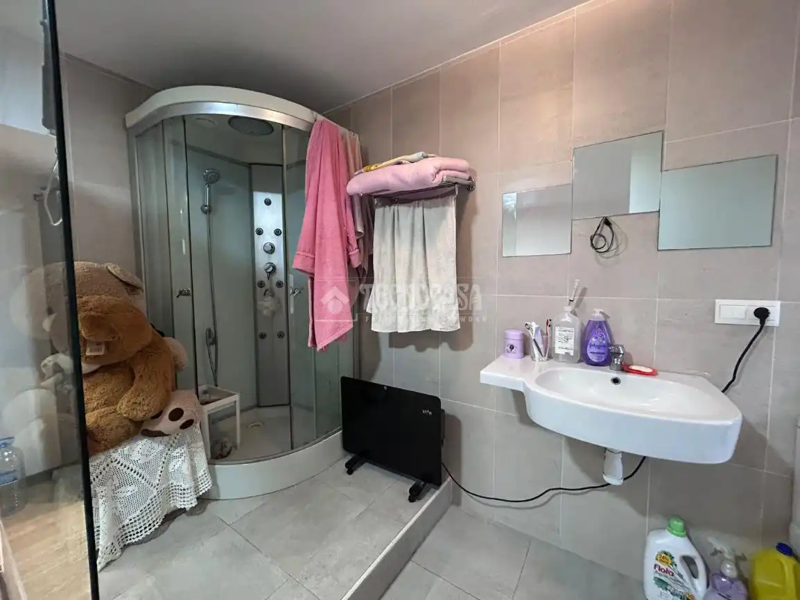 Baño de Piso en venta en Valencia con Aire acondicionado, Calefacción y Terraza