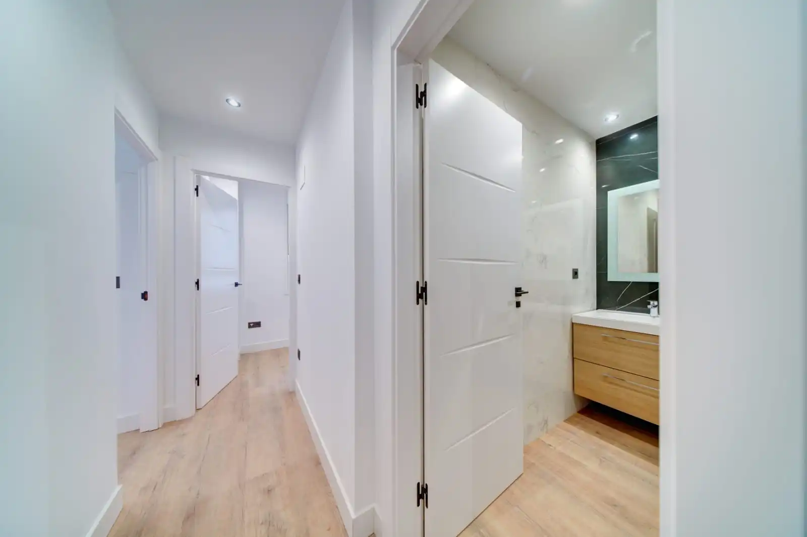 Flat with terrace for sale in Calle de las Delicias 15, imagen 23