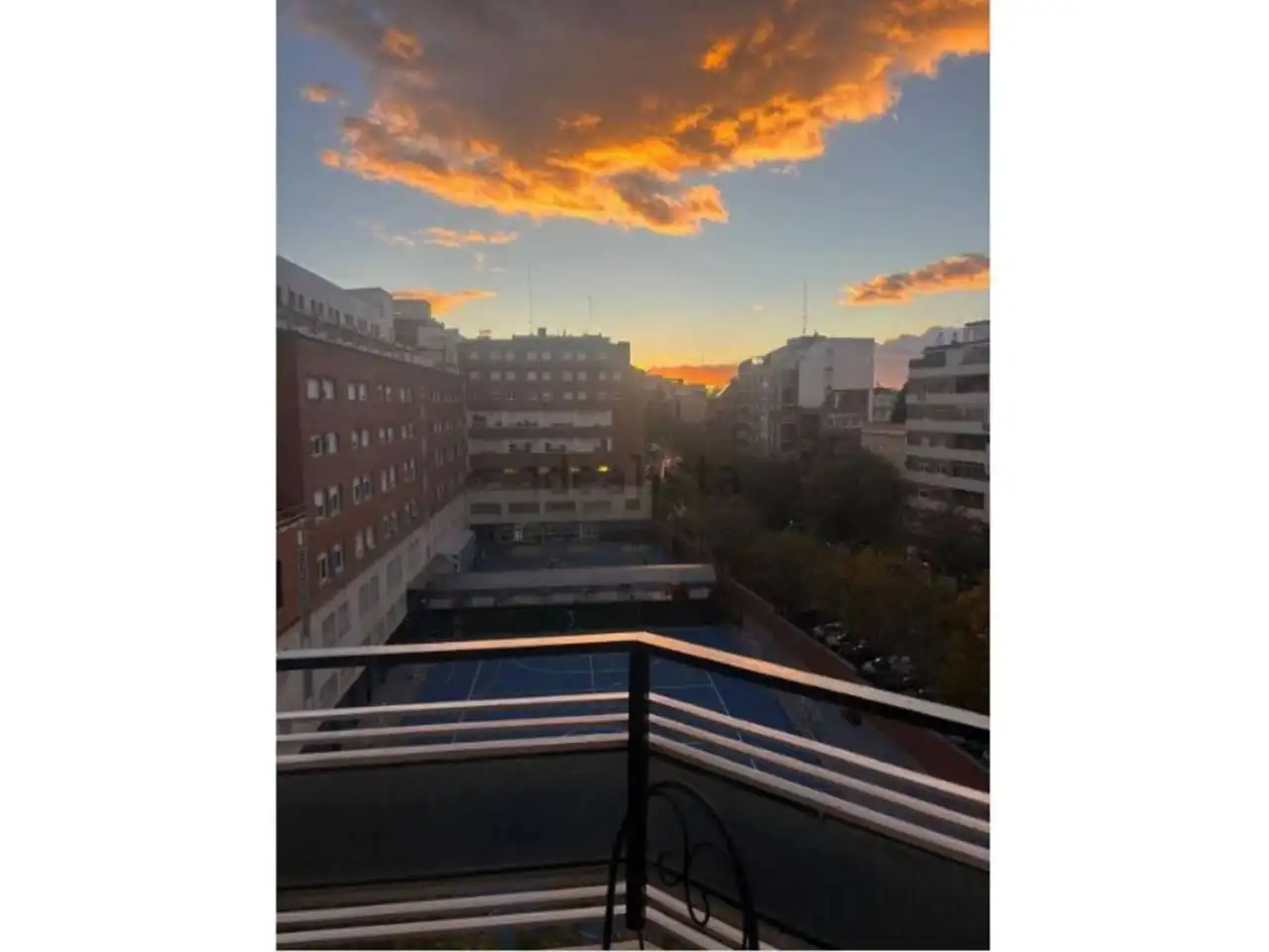 Vista exterior de Piso en venta en Madrid con Calefacción, Terraza y Trastero