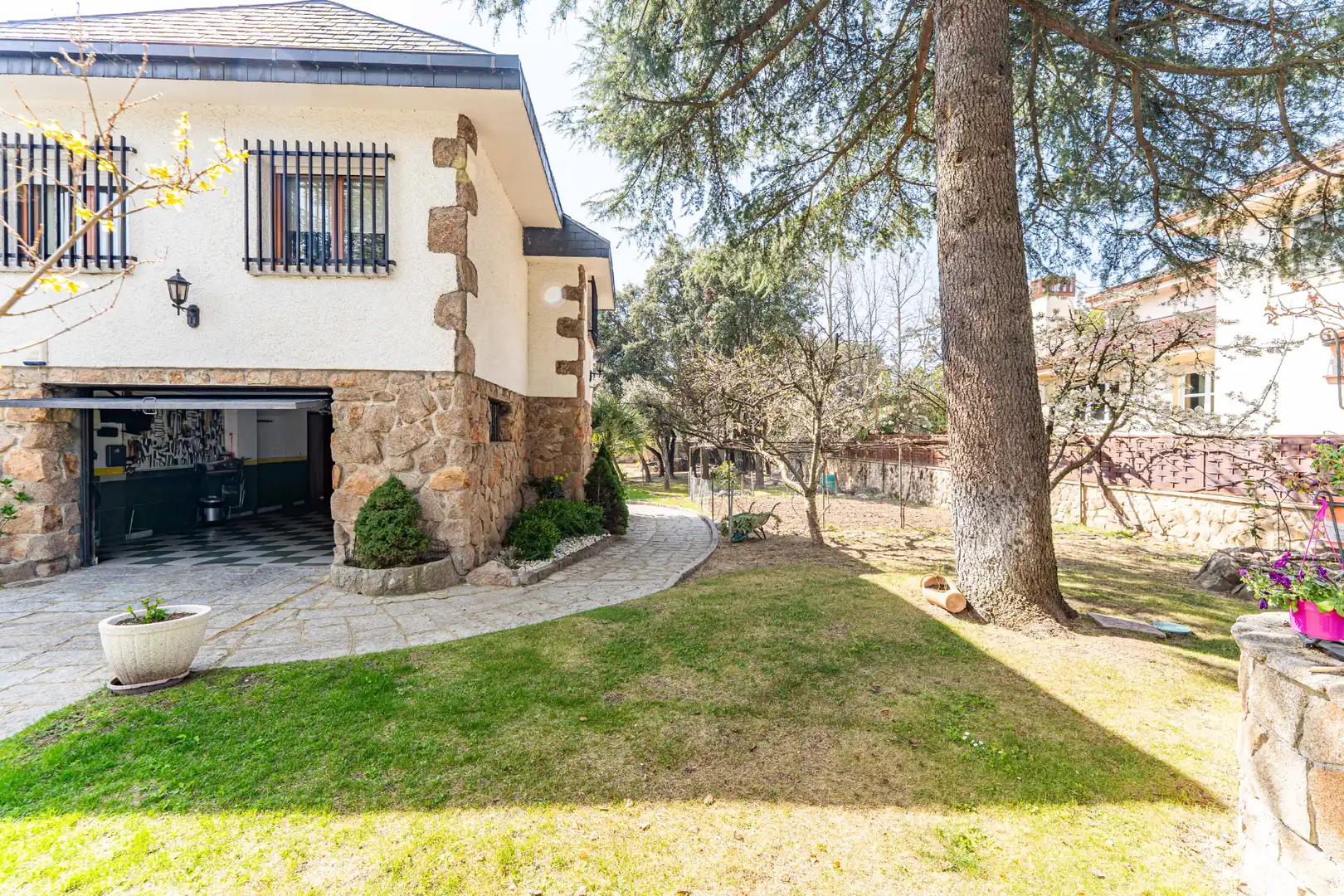 Garden of Houses for sale in Alpedrete  with Furnished