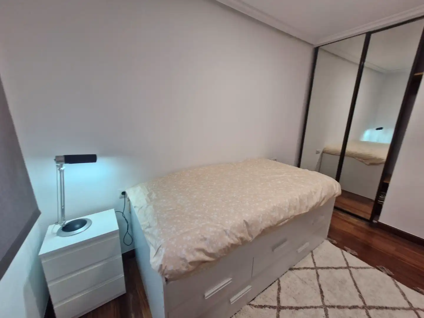 Habitación de Piso de alquiler en Bilbao  con Calefacción, Parquet y Amueblado