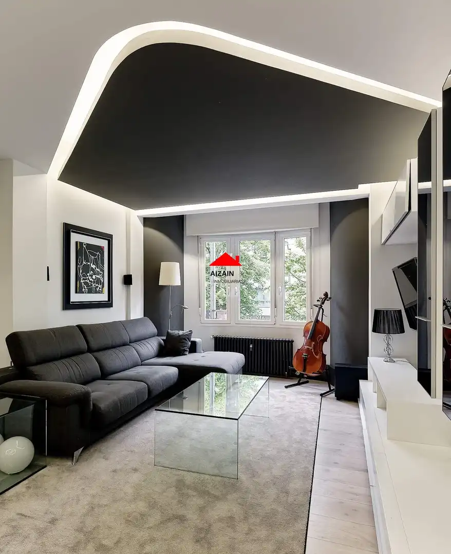 Sala de estar de Piso en venta en Bilbao  con Calefacción y Trastero