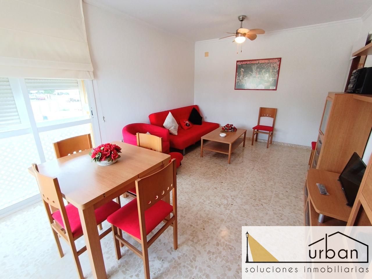 Sala d'estar de Pis en venda en Chipiona amb Aire condicionat i Moblat